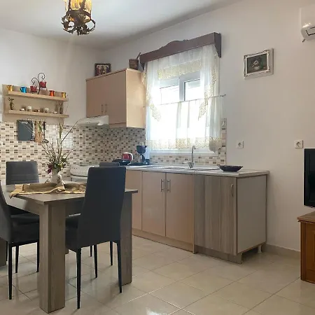 アパート Galini *